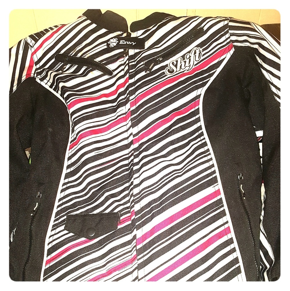 Shift envy motorcycle jacket with hard pads
